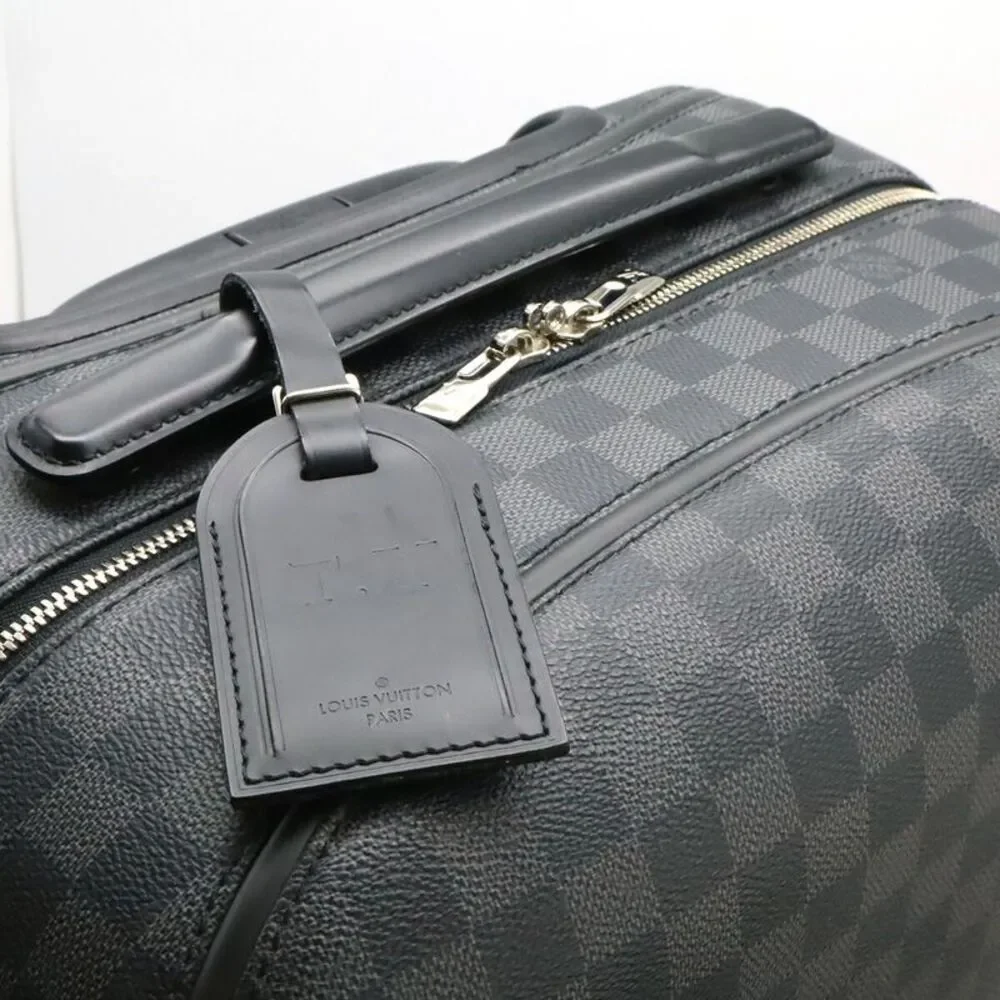 Louis Vuitton delivery duty